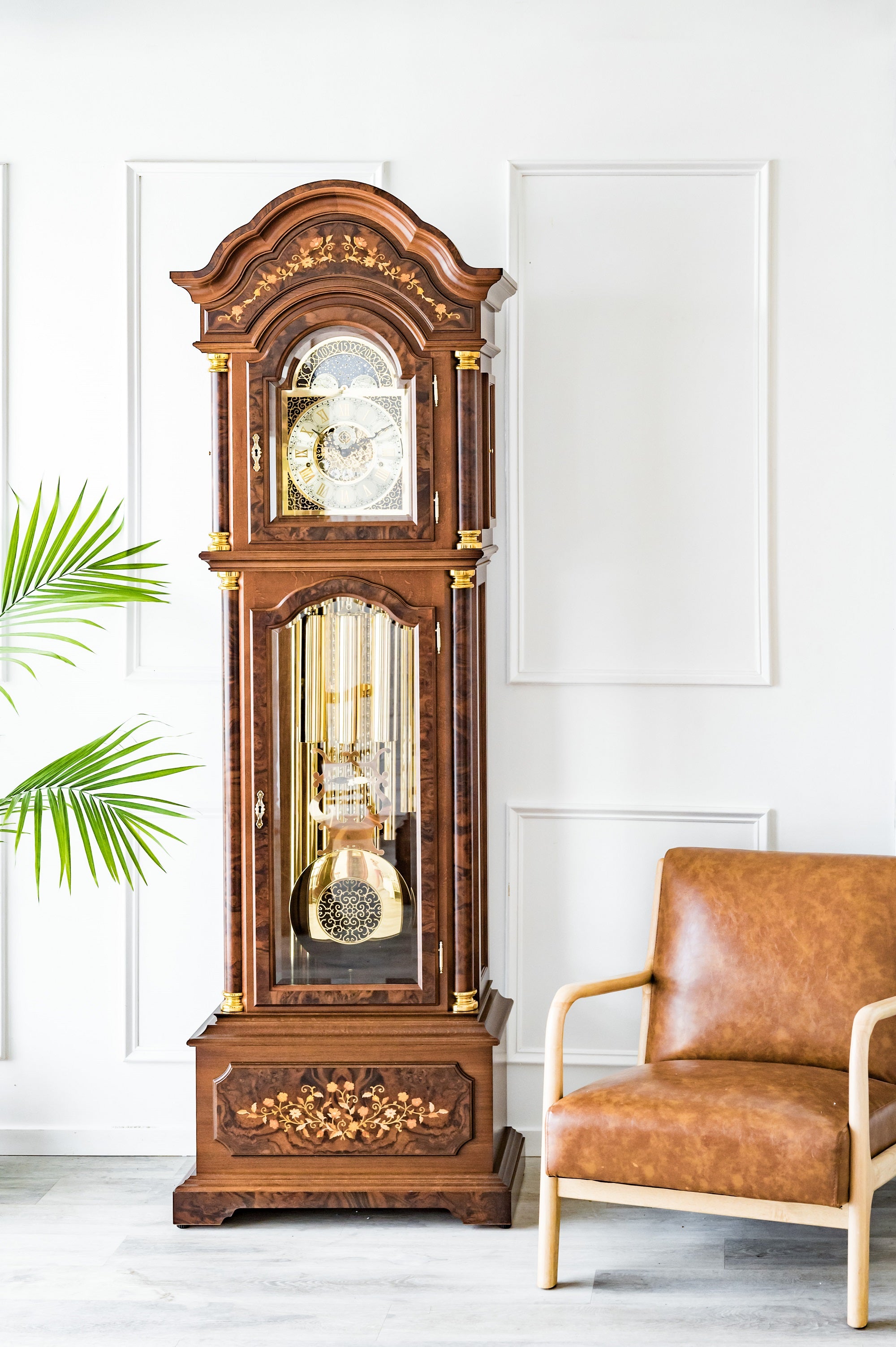 Handcrafted Traditional Berlin Walnut Grandfather Clock – Hermle